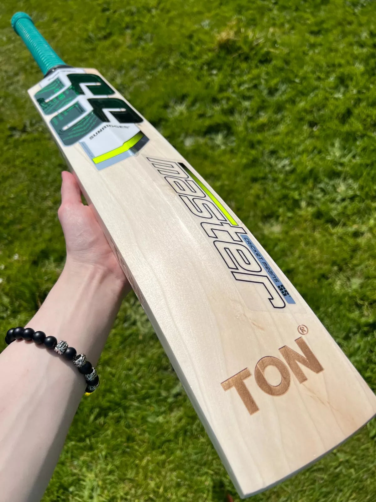 SS TON Master 1000 Cricket Bat 2lbs 9oz