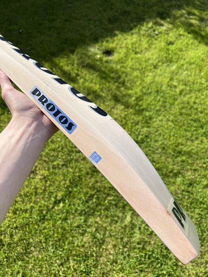 Protos Derecho Grade 1 Cricket Bat 2lbs 11oz