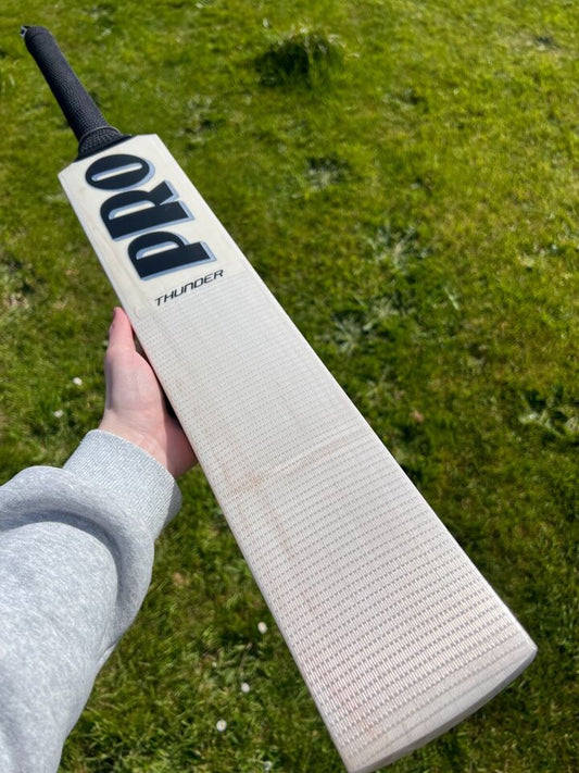 Protos Thunder Cricket Bat 2lbs 9oz