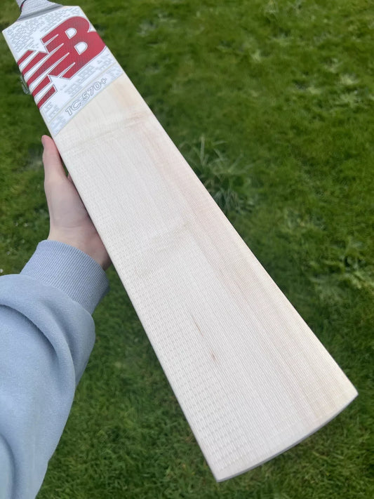 New Balance TC570+ Cricket Bat 2lbs 9oz Short Handle